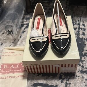 BAIT Indora Size 7.5